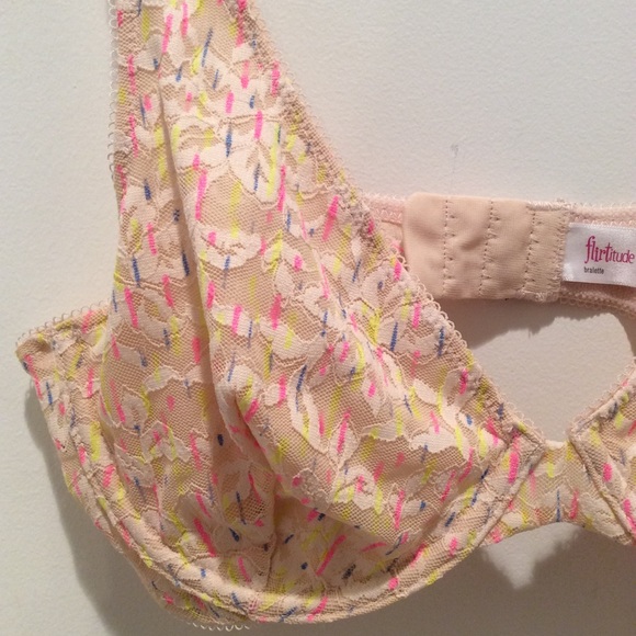 CLOSET CLEAR-OUT NWT Melange Lace Bralette - Picture 3 of 5